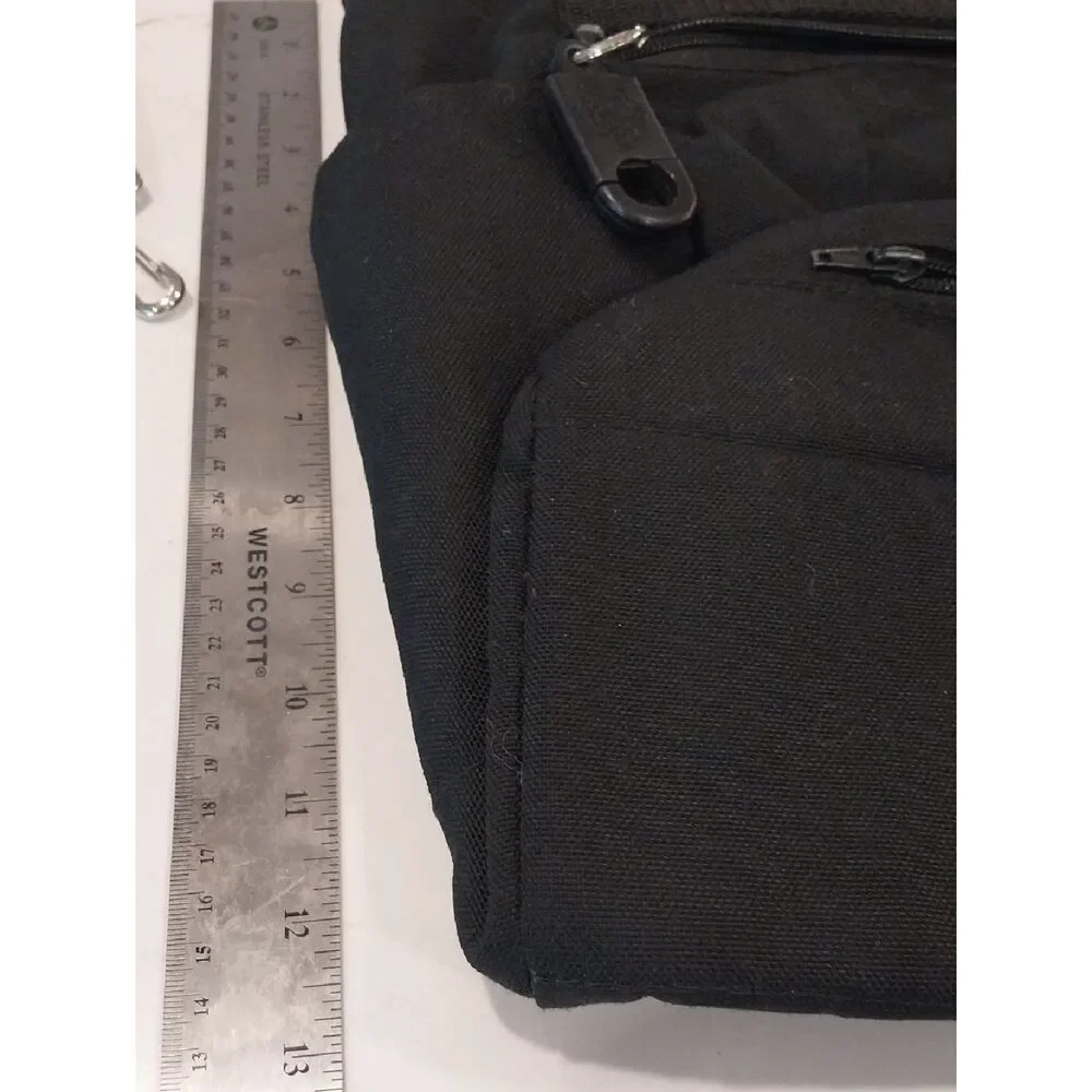 Eagle Creek Black Men's Briefcase/Suitcase. EUC